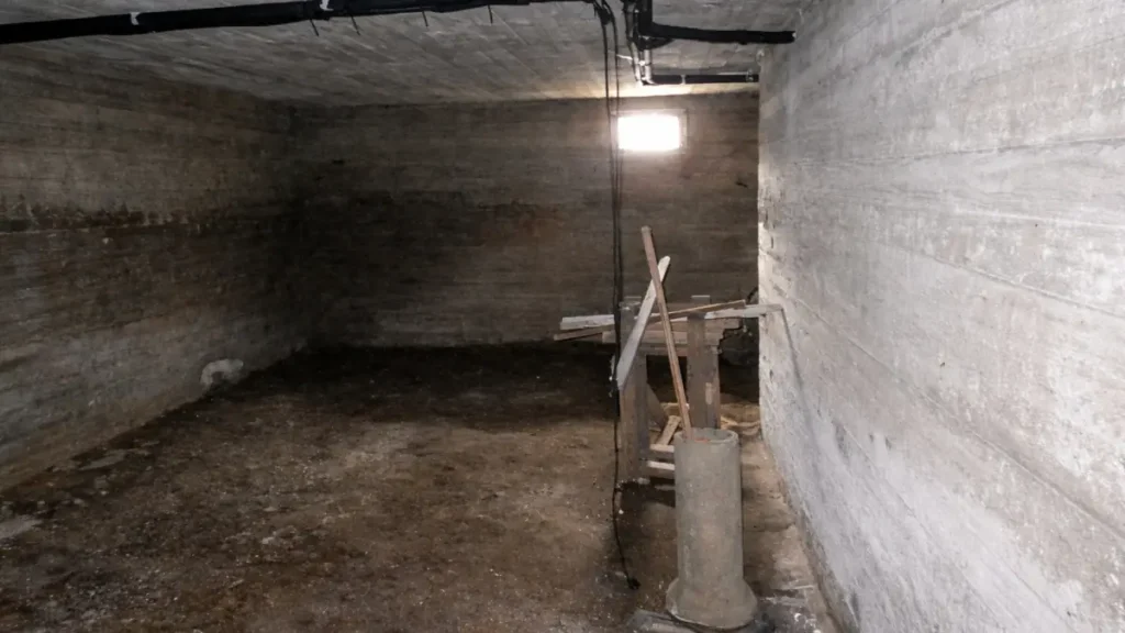 Kostea kellari kuivaksi – näin ratkaiset kellarin kosteusongelman